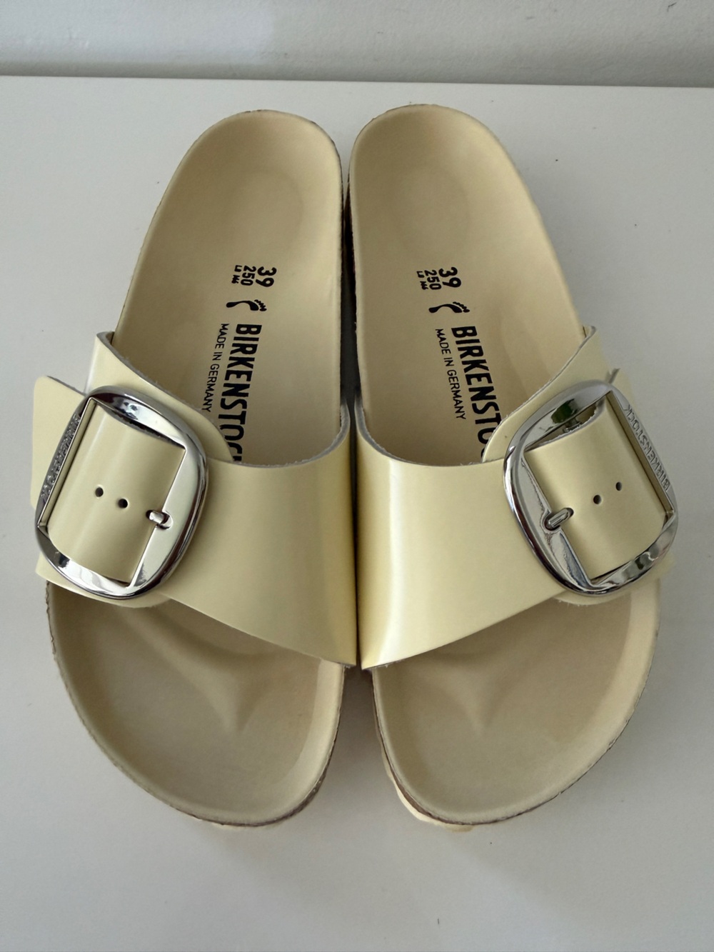 NWOB BIRKENSTOCK Big Buckle Madrid Slides Sandals High Shine Butter 39